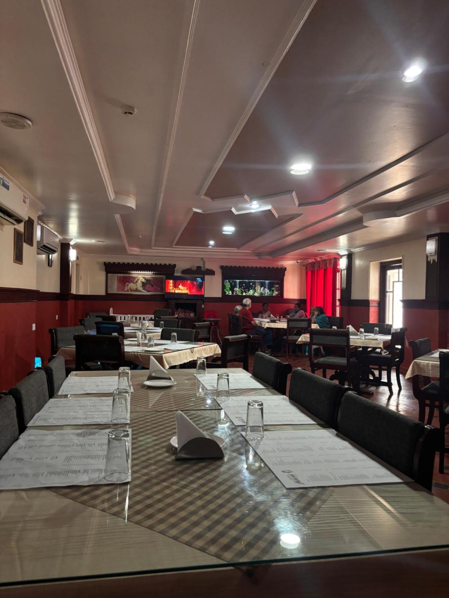 Maharani Hotel Kozhikode Bagian luar foto