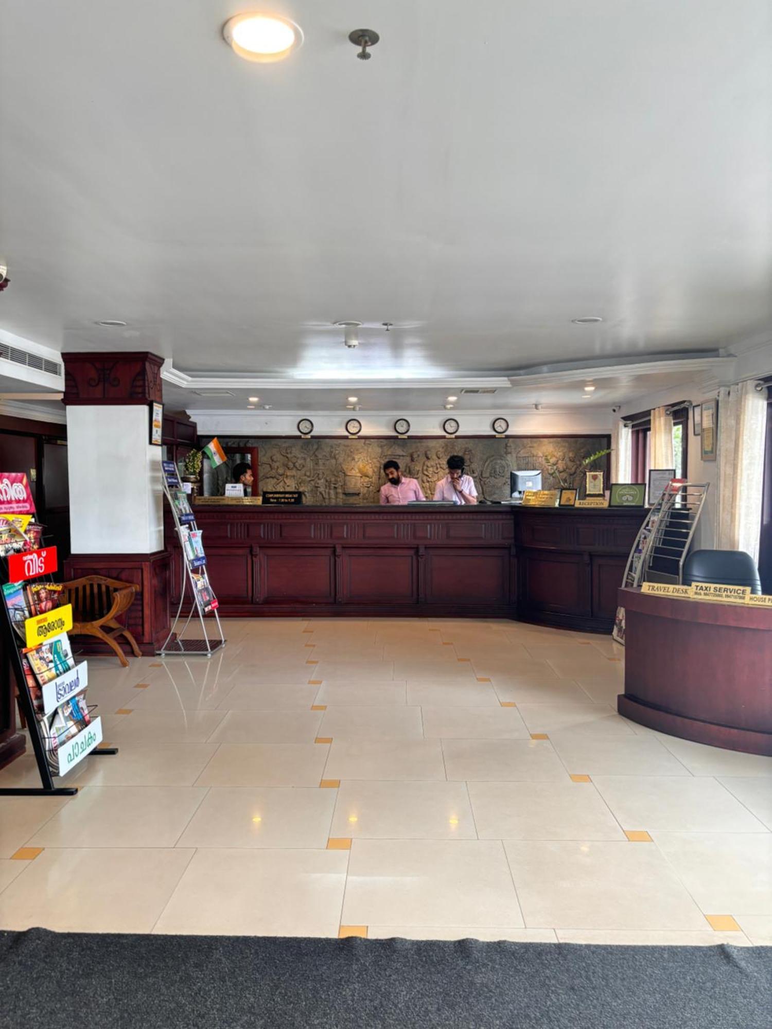 Maharani Hotel Kozhikode Bagian luar foto