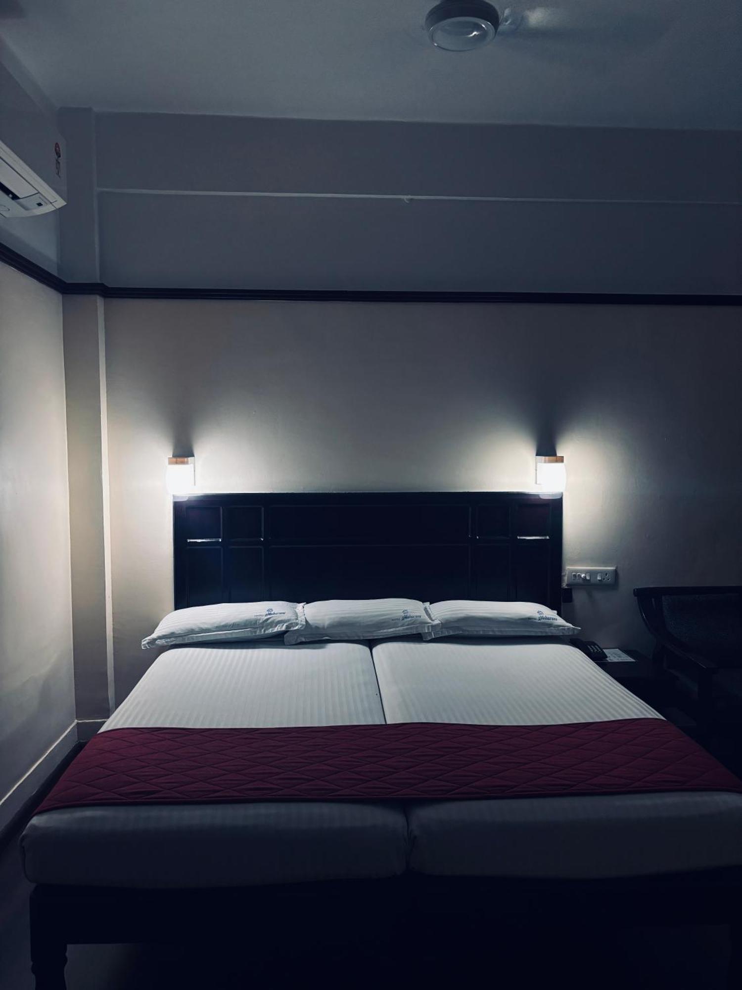 Maharani Hotel Kozhikode Bagian luar foto