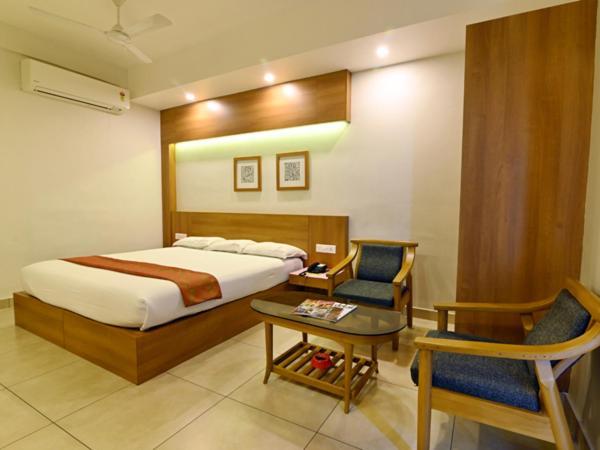 Maharani Hotel Kozhikode Bagian luar foto