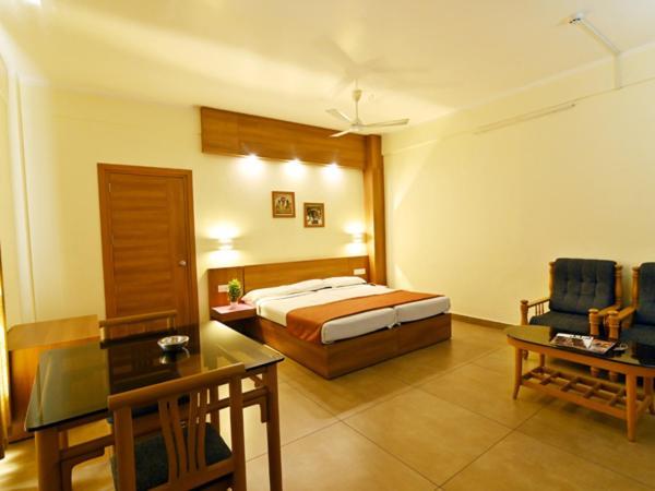 Maharani Hotel Kozhikode Bagian luar foto