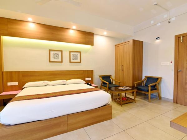 Maharani Hotel Kozhikode Bagian luar foto